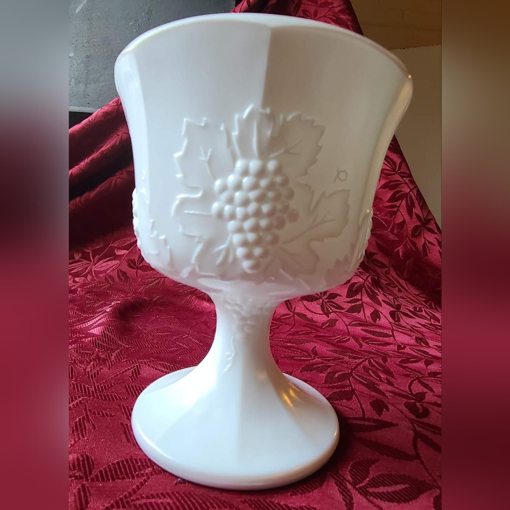 VTG Indiana Glass Harvest Grape planter/compote